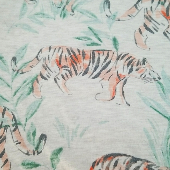 🦋Democracy Jungle Fever Tiger Top - Picture 4 of 6